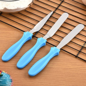 Juego de 3 Espátulas de Acero Inoxidable para Decoración de Pasteles, Fondant y Repostería, Mini Espátulas de Plástico para Crema - Product Image 3