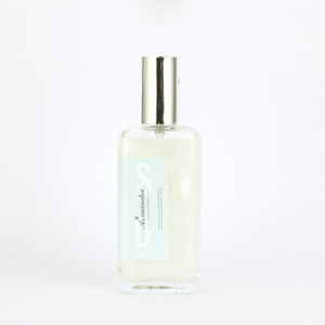 <span class=keywords><strong>Profumo</strong></span> da Donna in Flacone Rettangolare di Vetro, Liquido Lattiginoso, Etichetta Azzurra, Tappo Bianco, Confezione Elegante, Lunga Durata - Product Image 4