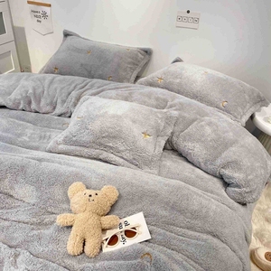 Set di quattro pezzi invernali in pile corallo spesso <span class=keywords><strong>copripiumino</strong></span> in velluto a doppia faccia, biancheria da letto in <span class=keywords><strong>flanella</strong></span> lenzuolo invernale in fibra di latte/ - Product Image 5