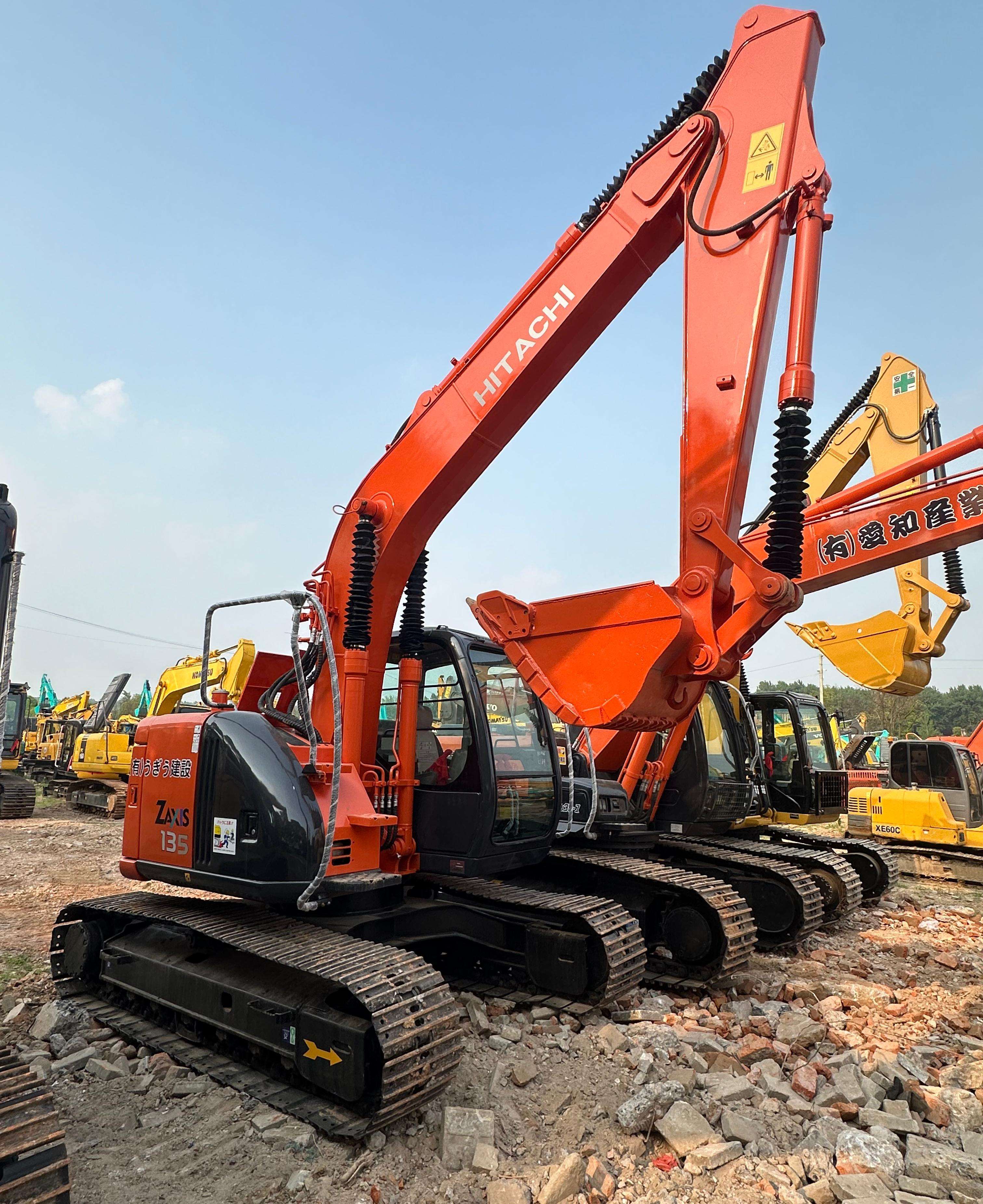 Japanese Hitachi 135 Excavator - High Quality & Efficiency