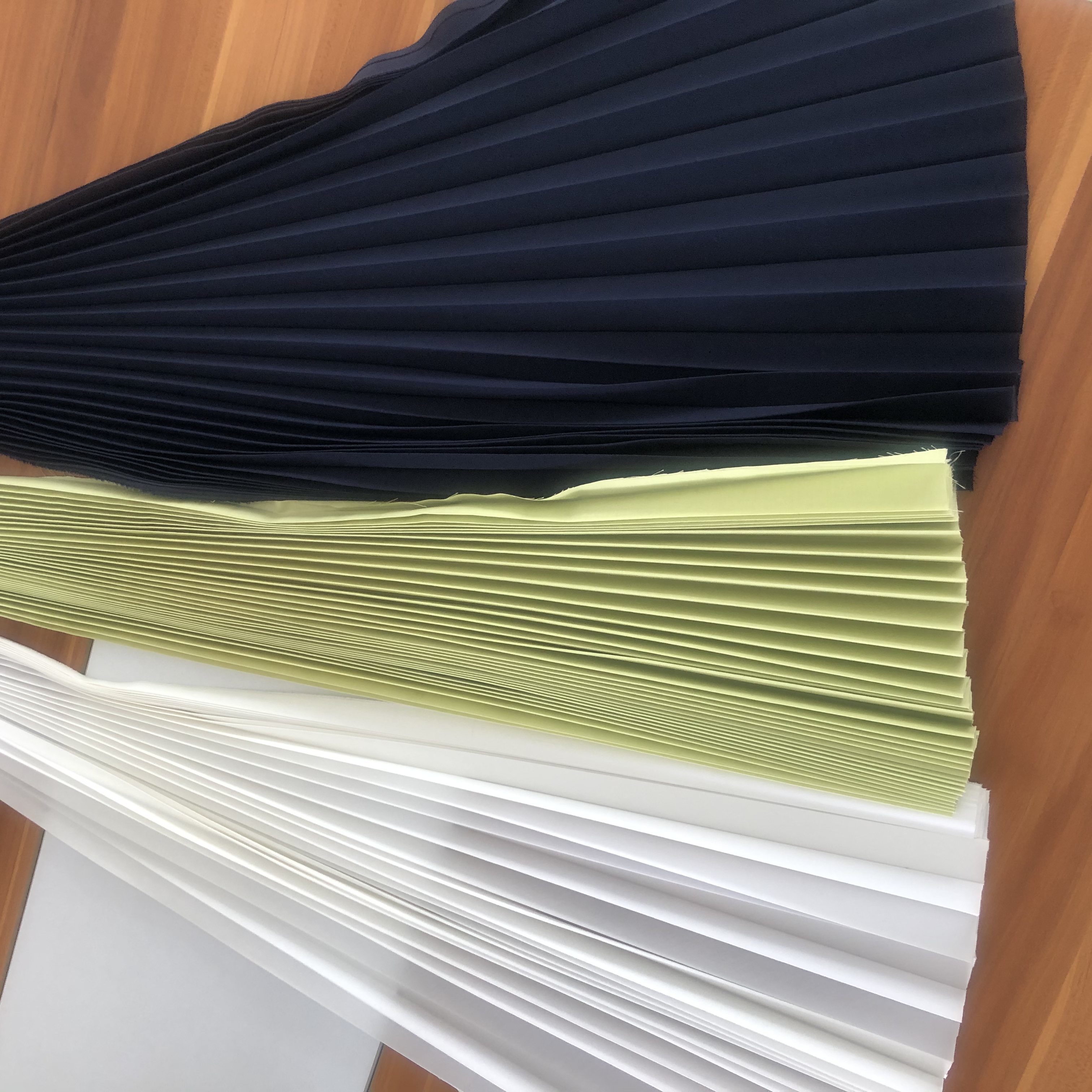 Автоматическая машина для производства маски для рук и ног