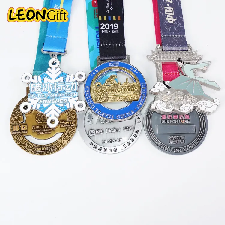 Tasarım kendi özel madalya çinko alaşım 3D Metal 5K maraton triatlon tekvando yarışı sonlandırıcı ile ödül madalyaları spor şerit