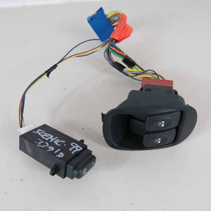 Pannello di Controllo Finestrino Posteriore Renault Scenic Mk1 1999-2003 (32224 D-1-F-1) - Product Image 1