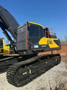 Excavadora de cadenas Volvo EC380 38T usada de segunda mano original |   Excavadora Compacta Fabricada en Suecia con Accesorio de Retroexcavadora - Product Image 2