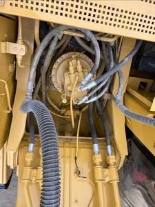 Excavadora Usada Caterpillar de 30 Toneladas, Excavadora Hidráulica de Orugas CAT330BL para Movimiento de Tierras, Certificación CE - Product Image 4