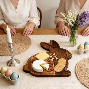Bandeja de servir de madera con forma de conejo Shengke para la fiesta de Pascua, bandeja decorativa para exhibir comida con queso, nueces, frutas y zanahorias - Product Image 2
