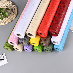 Rollo de tela no tejida spunbonded pp, para envolver Flores, nuevo diseño en relieve - Product Image 3