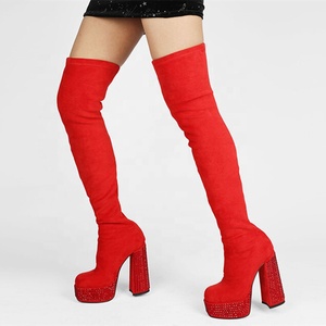 Bottes longues en daim extensible rouge vif 2022, à talon épais et plateforme, avec rivets et clous, bottes montantes à talon haut, au-dessus du genou, pour l'hiver, taille 45 - Product Image 2