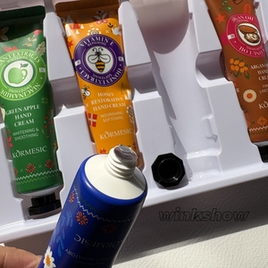 Juego de Regalo de Navidad de 4 Piezas, Jabón en Forma de Rosa y Crema de Manos con Aroma a Frutas, Spray Corporal, Regalo para el Día de San Valentín - Product Image 6