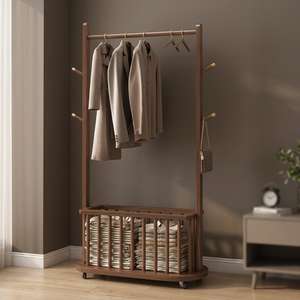 Porte-manteau moderne en bois massif avec crochets et panier de rangement, meuble d'entrée polyvalent sur pied pour salon et chambre - Product Image 3