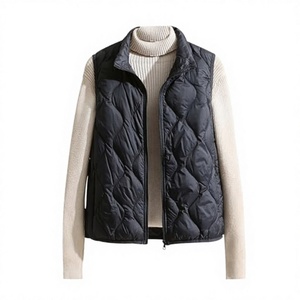 Chaqueta Casual Impermeable y Transpirable para Hombre 1116-1 con Cremallera y Acabado Lavado, 90% Plumón, con Capucha y Gruesa - Product Image 3