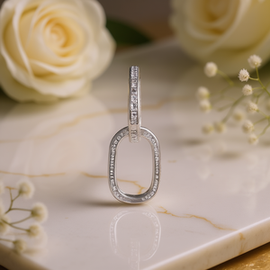 Pendientes Colgantes de Moissanita en Oro Blanco E3569, Diseño Minimalista con Canal, Joyería Unisex - Product Image 2