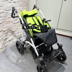 Leichter, faltbarer, adaptiver Kinderrollstuhl mit 5-Punkt-Gurt, neigbarer Baby-Buggy, CP-Rollstuhl für Kinder - Product Image 6