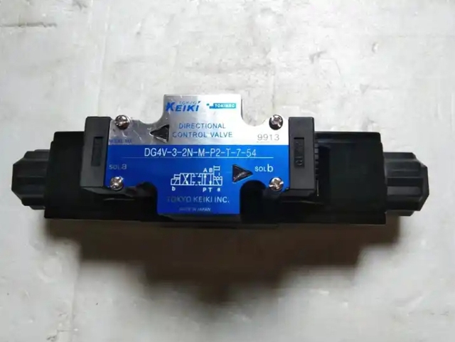 DG4V-5-2A-M-U7L-H-7-40 Tokimec DG5V-7-2C-U7-H-82-JA599 Directional Control Solenoid Valve DG4V-3-24AL-M-U7-H-7-52