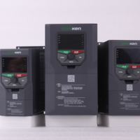 COREKEN Heavy-Duty 1.5kw 380V Contrôle vectoriel triphasé AC VFD Drive pour moteur de ventilateur Convertisseur de fréquence VFD
