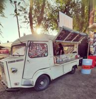 Remolque de Comida Móvil Eléctrico Citroën Retro Vintage con Mostrador de Exhibición Fría Comercial para Catering en Muelles