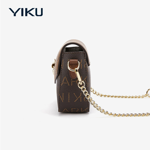 <span class=keywords><strong>Borsa</strong></span> da donna Chic di alta qualità in pelle sintetica tinta unita con decorazione a catena in <span class=keywords><strong>oro</strong></span> con chiusura a chiusura a lucchetto in stile popolare da donna - Product Image 4