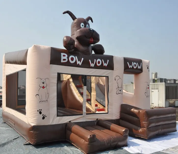 मजबूत pvc टारपॉलिन 0.55 मिमी आउटडोर inflatable कुत्ते स्लाइड के साथ घर कूदना