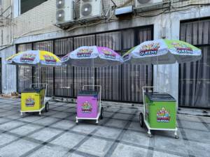 Vitrine réfrigérée multifonctionnelle à 4 roues pour hot-dogs, restauration rapide, glaces et boissons, prix d'usine, économique, usage commercial - Product Image 5