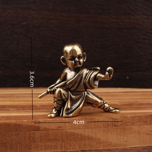 1 pièce Petite figurine de moine de Kung Fu en laiton, artisanat créatif, ornement en laiton - Product Image 4