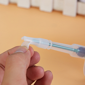 Siringa a punta morbida di piccole dimensioni per animali domestici con alimentazione medica a spinta per medicinali secchi o umidi mangiatoia per cani - Product Image 4