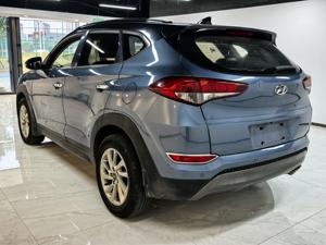 <span class=keywords><strong>Tucson</strong></span> <span class=keywords><strong>2016</strong></span> 1.6T Turbo, Auto <span class=keywords><strong>Usado</strong></span>, Volante a la Izquierda, Automático, Interior Oscuro, Llantas R17, Vista Panorámica Inteligente para Adultos - Product Image 5