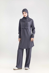 控えめなイスラム教徒の女性スポーツウェアセットホワイトストライプディテールロングトップとパンツカスタマイズ可能 - Product Image 5