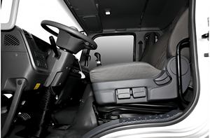 Yuchai Diesel Engine Euroll TECREK Camión mediano 15ton Camión de carga - Product Image 4