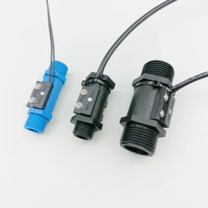 Sakelar aliran plastik alang-alang magnetik ulir wanita 1/2 "3/4" 1 "sakelar Sensor aliran air rendah 2 kabel rangka Piston DN15 DN20
