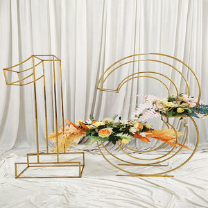 Cadre doré personnalisé direct usine avec lettres numériques centres de table et décorations de table en métal lisse - Product Image 5