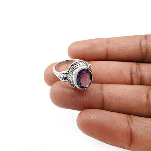 Bagues bohèmes exclusives en argent sterling 925 à la mode avec améthyste naturelle Bagues de fiançailles raffinées avec pierre de naissance de février OEM - Product Image 5