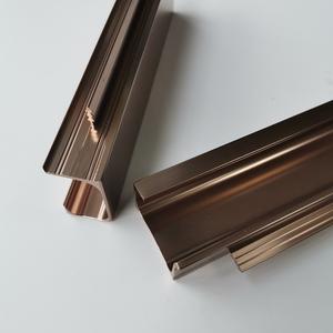 Maniglie per Mobili da Cucina Profilo Oro in Alluminio Anodizzato Lega di Alluminio 500 Pezzi Forma G Accessori per Cucina Confezione in Polybag - Product Image 5