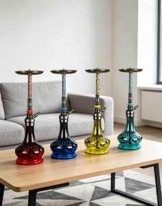 Cachimba de Vidrio de Colores Moderna con Base Metálica para Exhibición en Bares y Salones - Product Image 5