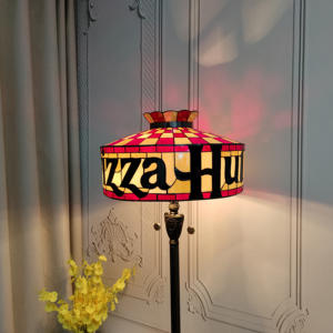 Crecobo Custom 18 pulgadas Estilo Tiffany Vidrieras <span class=keywords><strong>Pizza</strong></span> Hut pantalla Retro Lámparas de pie decorativas para restaurante interior - Product Image 6