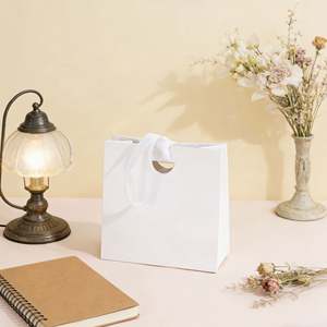 Bolsas de Regalo de Papel Portátiles con Logotipo para Joyería, Bolsas de Compras de Lujo con Cinta para Anillos, Pendientes y Collares - Product Image 5