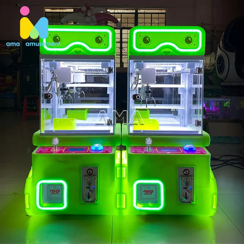 Distributeur automatique de jouets populaire AMA Mini grue à griffes