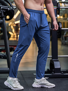 Paquete de 3 pantalones atléticos para hombre con bolsillos con cremalleras, pantalones de chándal ligeros para hombre, pantalones de chándal de entrenamiento de secado rápido - Product Image 2