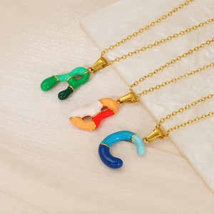 Collier Pendentif <span class=keywords><strong>Lettre</strong></span> Colorée en Acier Inoxydable Plaqué Or 18K pour Femme, Nouveau Style, en Époxy et Bulles, 26 Lettres, Vente en Gros - Product Image 3