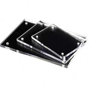 Exhibidor de Bloques Acrílicos Sólidos de Lujo Personalizado para Exhibición de Marcas y Productos en las Industrias de Regalos, Alimentos, Compras y Abarrotes - Product Image 1