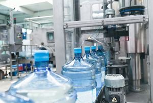 Máquina de Enchimento de Água Mineral e Purificada Totalmente Automática de 5 Galões para Garrafas Plásticas com Monitoramento Remoto - Product Image 4