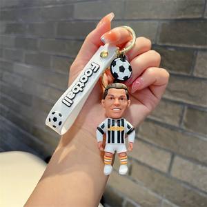 مبيع مباشر من المصنع حلقة مفاتيح مطاطية للسيارات بتصميم شخصيات كرتونية لطيفة ثلاثية الأبعاد سلسلة مفاتيح طرية من مادة البي في سي - Product Image 4