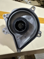 Pompa Air Suku Cadang Otomotif OEM 25204277 25205398 25207422 55505441 55515877 12708717 12704767 25204391 TRACKER1.2T ONIX