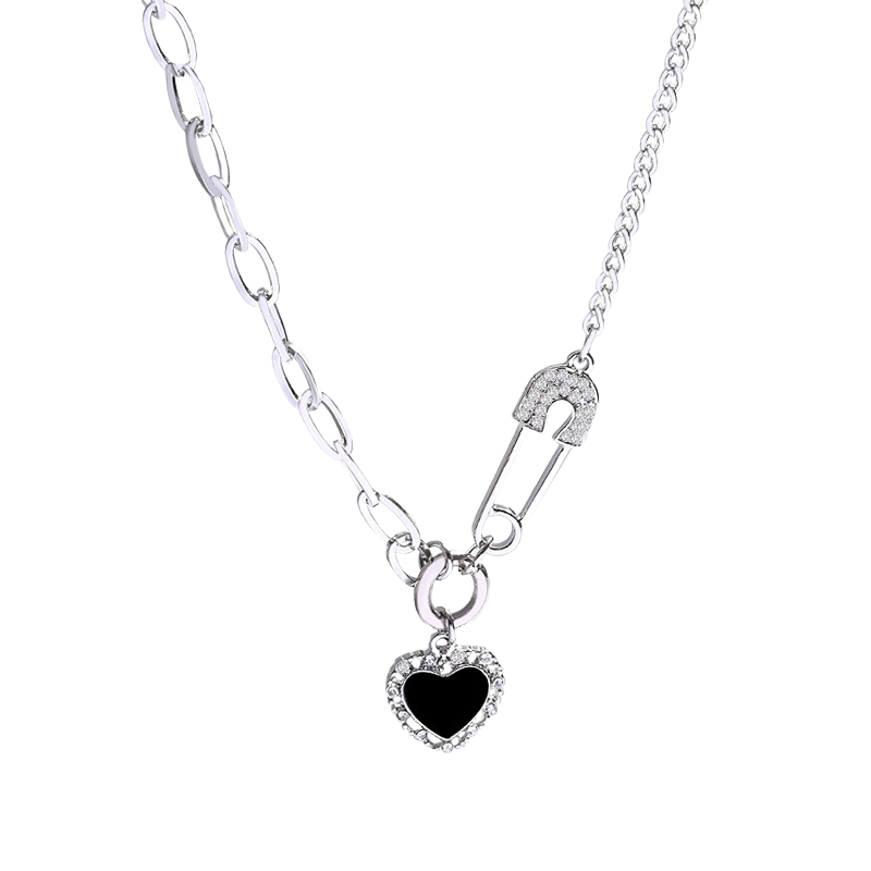 Versatile Black Love Necklace with Diamond-Pin and Clavicle Chain Zinc Alloy Jewelry for Womens
