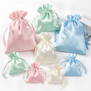 Bolsa de Satén de Seda Personalizada por el Fabricante, Bolsa de Embalaje de Joyería de Lujo con Cordón - Product Image 6
