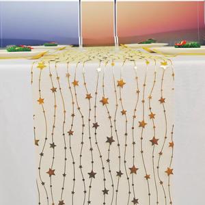 Nappe de table minimaliste française avec sequins, maille dorée et pompons en forme d'étoile - Product Image 1
