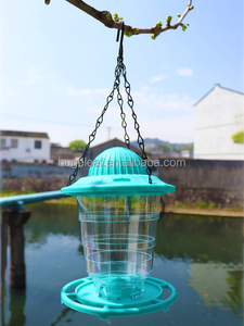 Comedouro de Jardim Redondo Retrátil à Prova de Esquilos com Altura Ajustável, Portátil e Sólido - Product Image 6