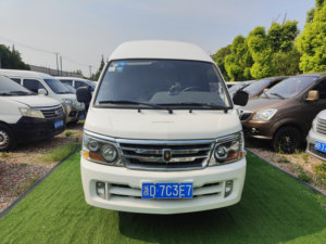 Chine pas cher Jinbei hiace Cargo <span class=keywords><strong>Transit</strong></span> Van 2.0L essence 103 chevaux livraison Van prix - Product Image 2