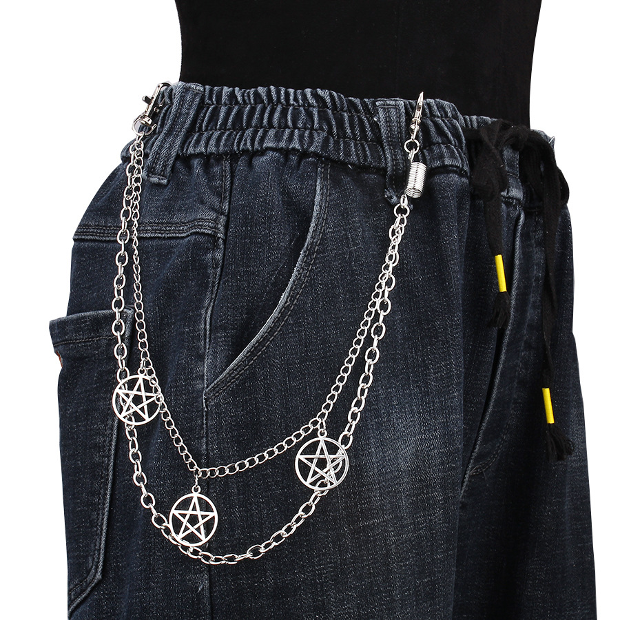 Chaîne de pantalon double avec pendentif étoile à cinq branches.