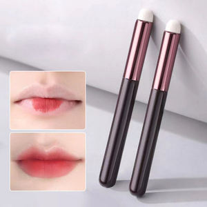 Pincel Plano de Maquillaje para Labios y Corrector, con Mango de Plástico, Aplicador de Brillo Labial y Facial - Product Image 1