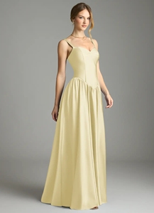 Abito da sera da donna personalizzabile in raso elasticizzato giallo chiaro, scollo a cuore, corsetto con <span class=keywords><strong>lacci</strong></span> sul retro, modello a trapezio, lunghezza maxi - Product Image 2